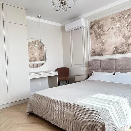 Apartment літературна, фонтан, аркадія *